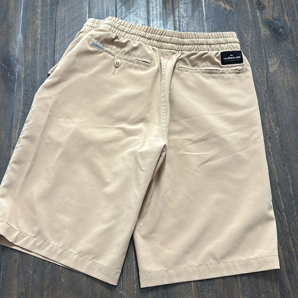 Boys Quiksilver amphibian shorts size 14. - Picture 3 of 3